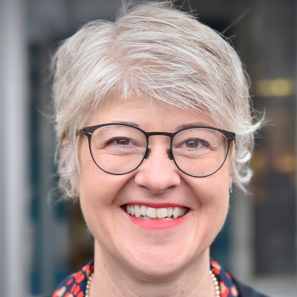 Prof. Dr. Katja Taxis